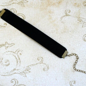 Black Velvet Bracelet, Goth Black Velvet Ribbon Cuff, Gothic Jewelry, Vintage Inspired Gothic Lolita Bracelet image 3