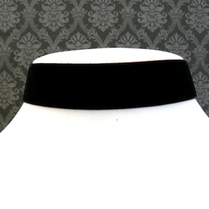 Black Velvet Choker, Plain Black Choker Necklace, Goth Velvet Ribbon Choker, Gothic Jewelry, Vintage Style, Simple Black Choker