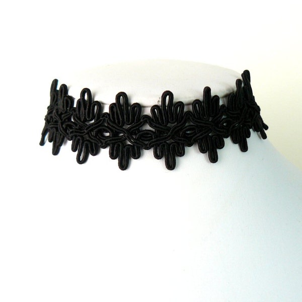 Black Lace Choker, Lacy Baroque Lace Gimp Choker, Vintage Style Jet Black Wide Ribbon Necklace, Gothic Jewelry