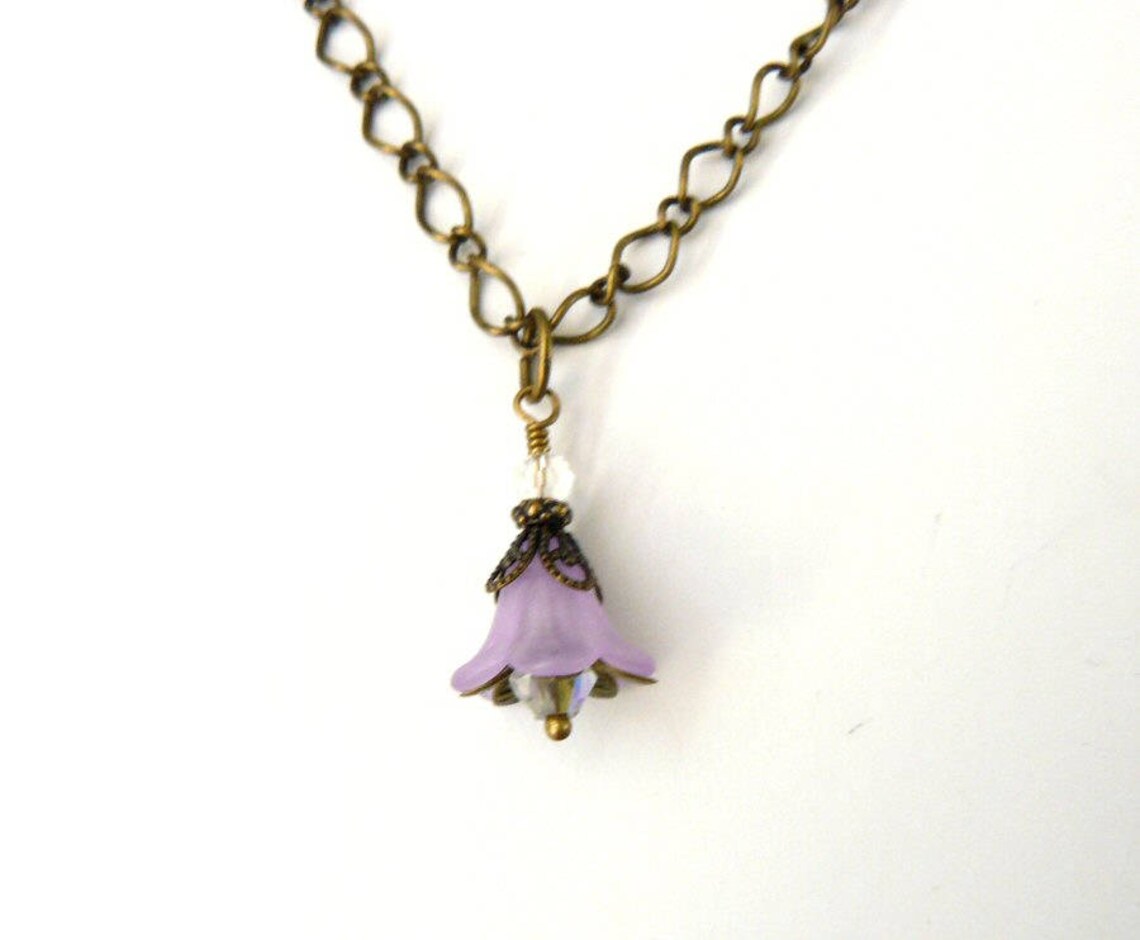 Lavender Flower Necklace Pale Purple Lucite Flower Pendant Etsy