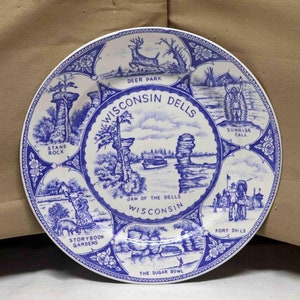 Vintage Wisconsin Dells Souvenir Plate: Jaw Of Dells