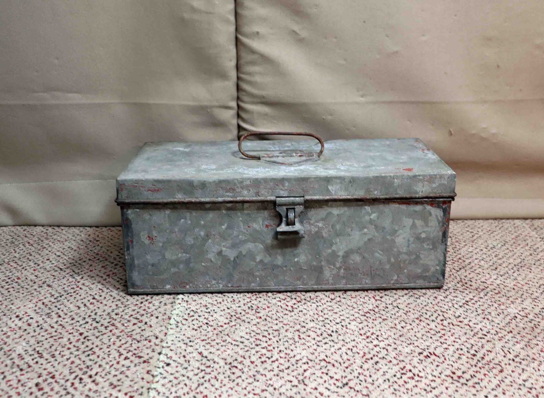 Vintage Old Metal Tool Box Weathered frame House Decor Etsy