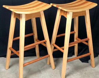 椅子(チェア)・スツール Curved Wood Stool from Itary,1970's Wooden Stool with Curved Seat - Best of Exports