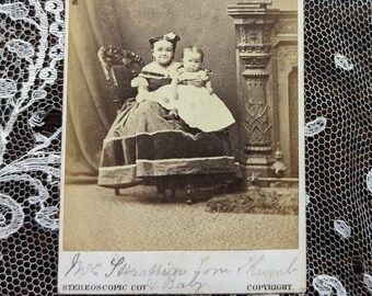 Antique carte de visite photograph of Mrs Tom Thumb & baby