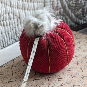 Vintage pin cushion & tape measure with little dog image 7