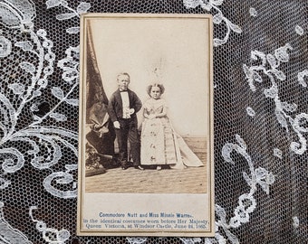 Antique carte de visite photograph Commodore Nutt & Miss Minnie Warren