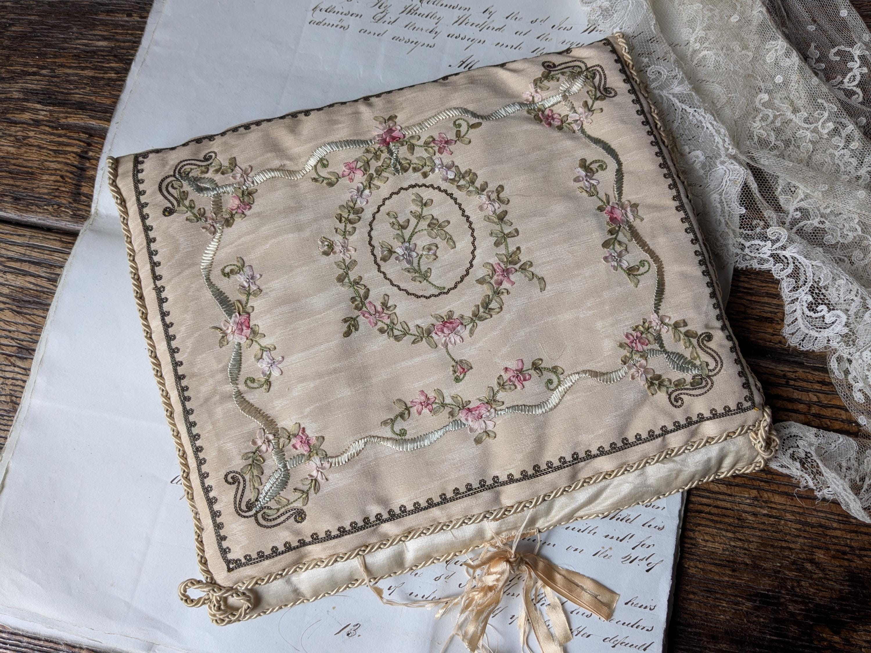 刺しゅうアート - Etsy 日本