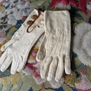 Child&#39;s antique leather gloves