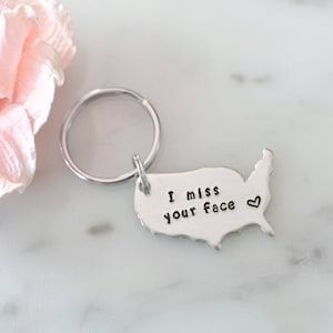 ton visage me manque USA porte-clés avec coeur Cadeau relation longue distance ou amitié Cadeau d'anniversaire ou de Noël pour elle ou pour lui Plain Mix (shown)