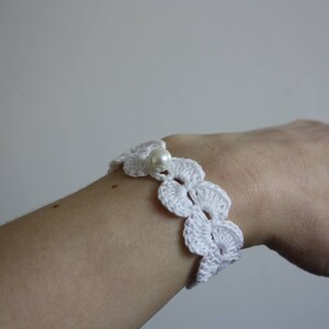 Crochet Bracelet With Pearl image 2