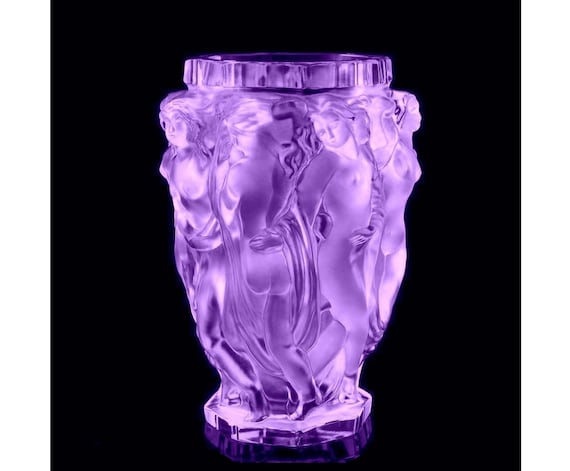 Art Deco 1930' H.hoffmann Alexandrite Glass Vase • Art Glass