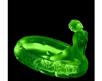 Groen uraniumglas jaren 30 H. Hoffmann art-deco kombeeldje