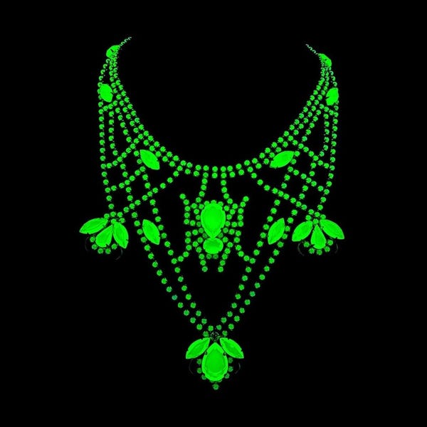 Uranium Glass Necklace 'Spider' Vintage Vaseline Glass