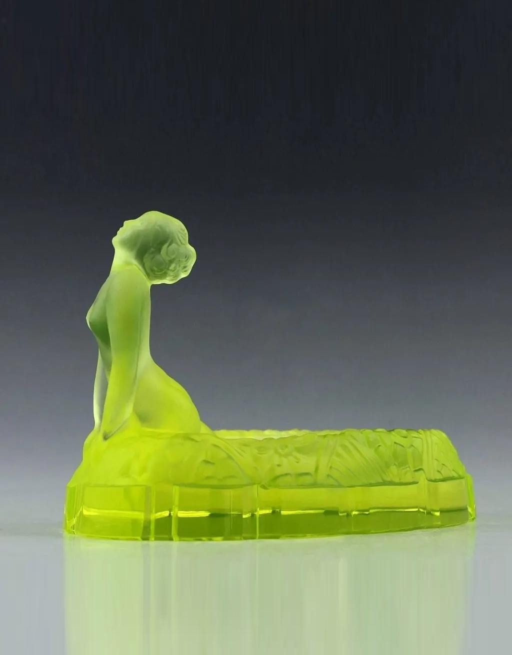Vaseline crystal - Etsy 日本