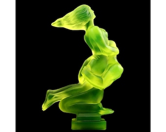 Art Deco Vaseline Uranium Glass 'Lovers' Hood Ornament Sculpture 1930s H. Hoffmann
