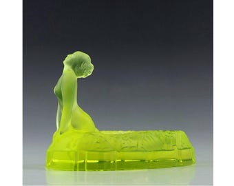 Glamorous Bohemian Art Deco Yellow Vaseline Uranium Glass Jewelry Box Bowl H.Hoffmann