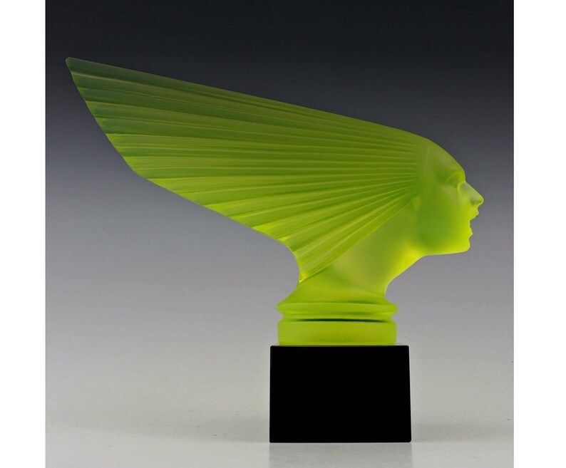 French Art Deco Art Glass Sculpture 1930' H.hoffmann Car Mascot