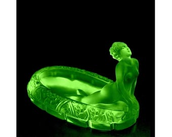 Art Deco Green Uranium Glass 1930s H.Hoffmann Lady Jewelry Box • Vaseline Glass • Bowl for Jewelry • Collectible Glass • Vaseline Glass Dish