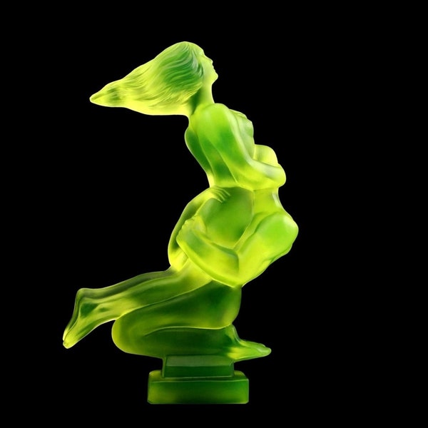 Art Deco Bohemian Uranium Glass Sculpture ' Lovers ' Car Mascot Hood Ornament Figurine 1930's H.Hoffmann