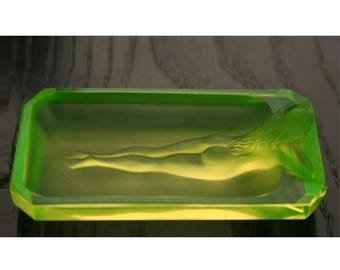 Art Deco Yellow Vaseline Uranium Glass Bowl Lady Jewelry Box 1930&#39; H.Hoffmann/ gift for him, personalized gifts, gift for her