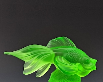Art Deco Green Uranium Glass Figurine 'Gold Fish' Sculpture 1930' H. Hoffmann