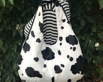 Hobo Round handbag in Cow Print Faux Fur