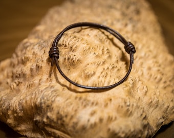 Leather Cord Bracelet - Men's Leather Bracelet - Surfer Bracelet - Bracelet for Him - Boho Bracelet - Adjustable Bracelet with Sliding Knots