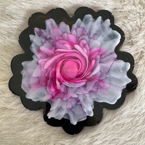 Flower Coaster, Pink Flower Coasters, Pink and purple  Floral Coaster, housewarming gift, home decor, Resin Flower Coaster,