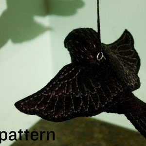 bird sewing pattern / bird embroidery pattern / bird plushie pattern / flying bird plushie tutorial image 5