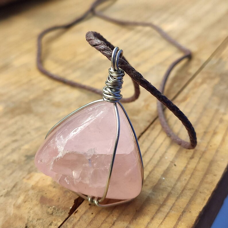 Wire Wrapped Rose Crystal Rose Quartz Necklace Natural Stone Pendant Rose Crystal Necklace Heart Chakra Crystal Jewelry Healing Stone