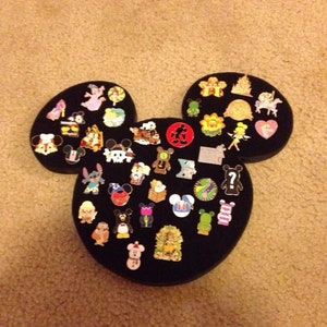 16 Tall Set Mickey & Minnie Mouse Disney Pin Board, Hold About 80