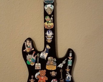 Hard Rock Cafe PARIS Fish Guitar Pin .