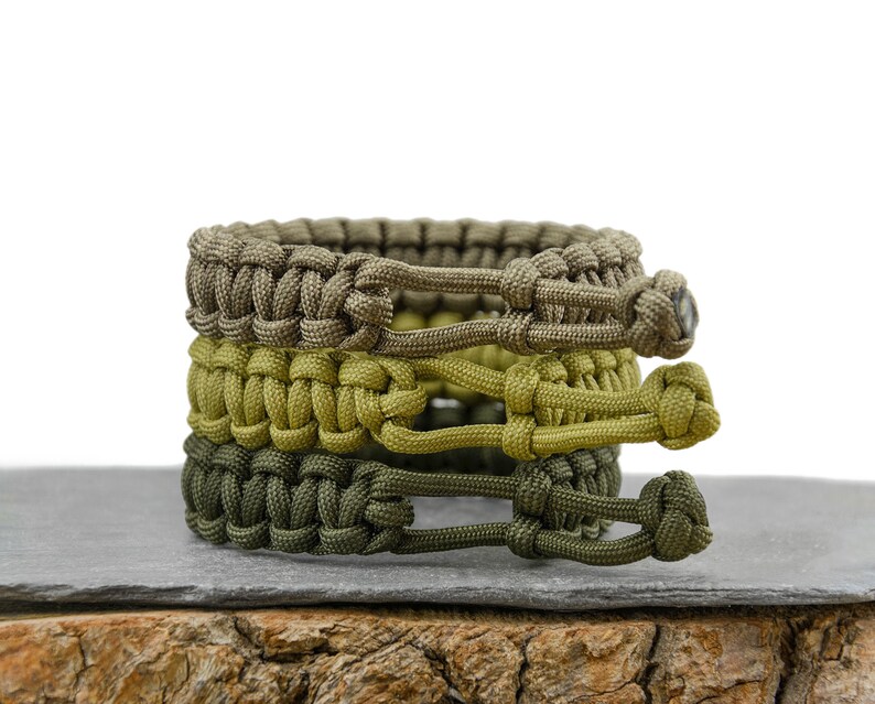 Mad max style paracord bracelet Clearance