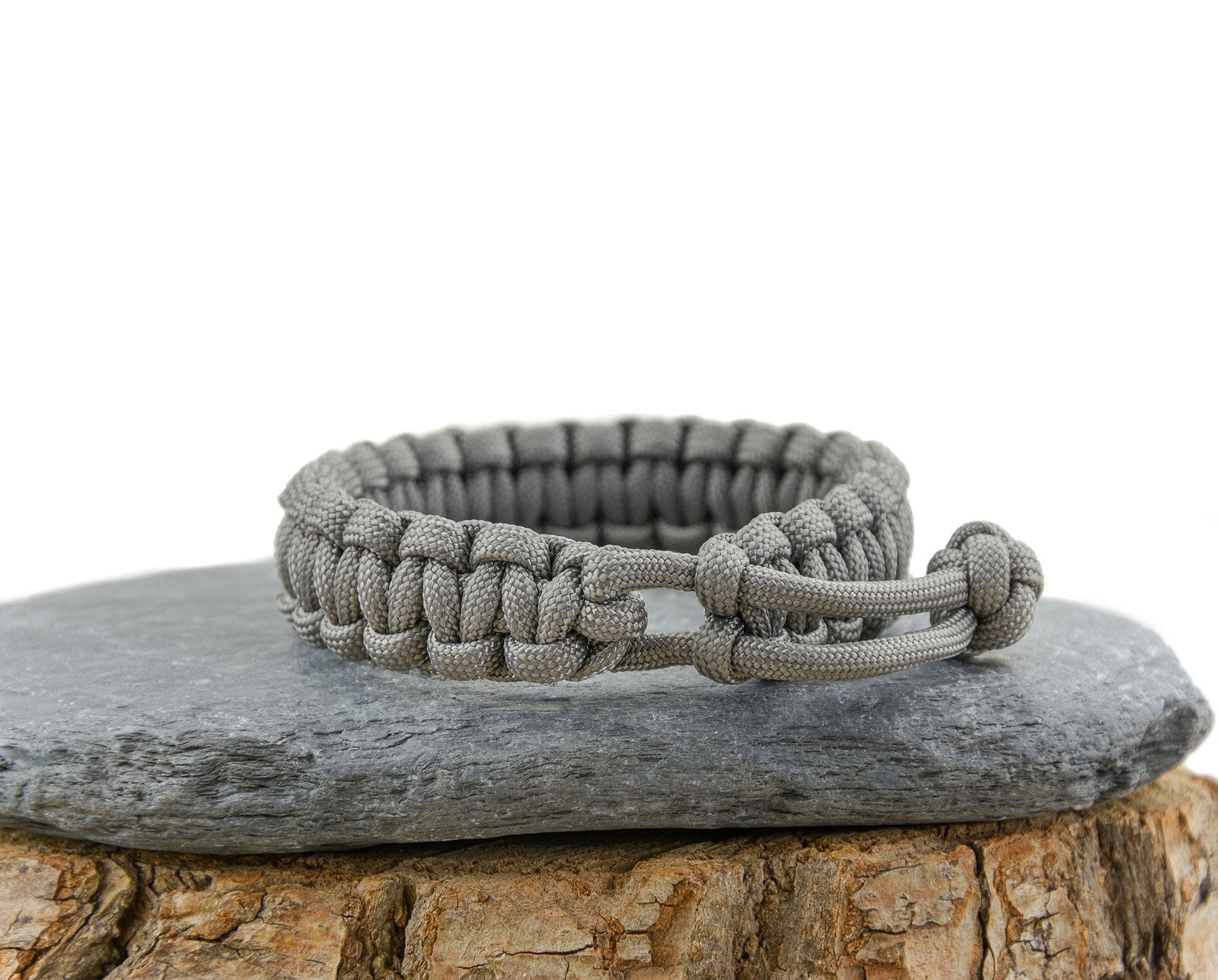 Mad Max Style Adjustable Paracord Survival Bracelet Anthracite, Charcoal or  Smoke Grey -  Canada