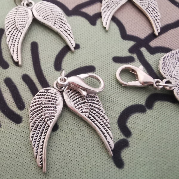 23 x Double angel Wing Charms - Avec fermoir à homard