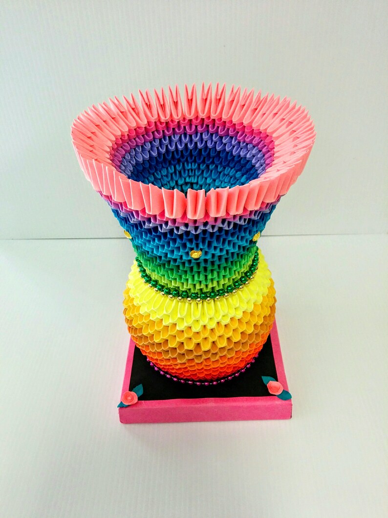 3D Origami Rainbow Vase
