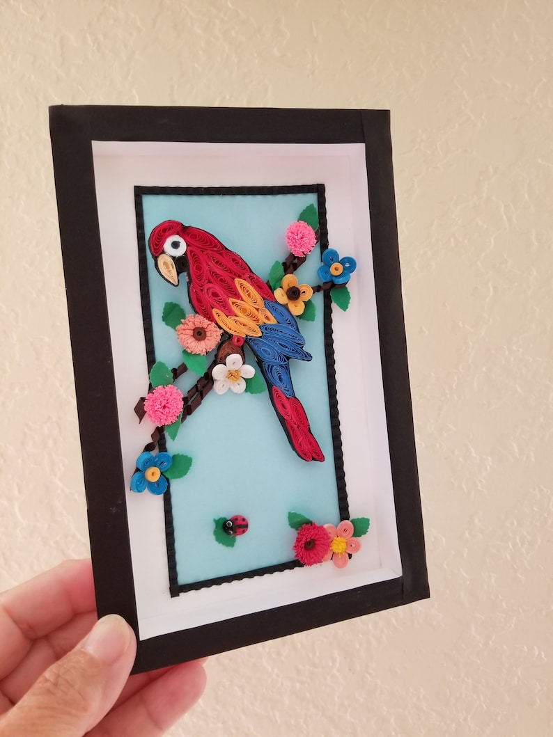 Paper Quilling Parrot frame