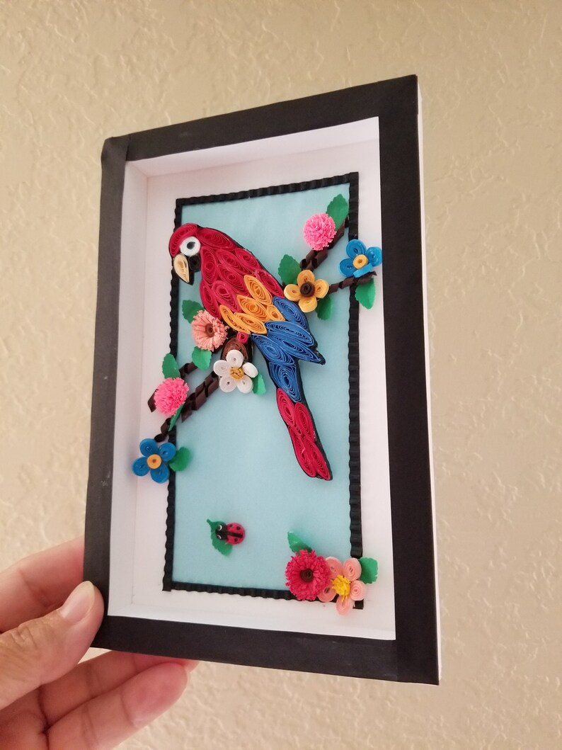 Paper Quilling Parrot frame