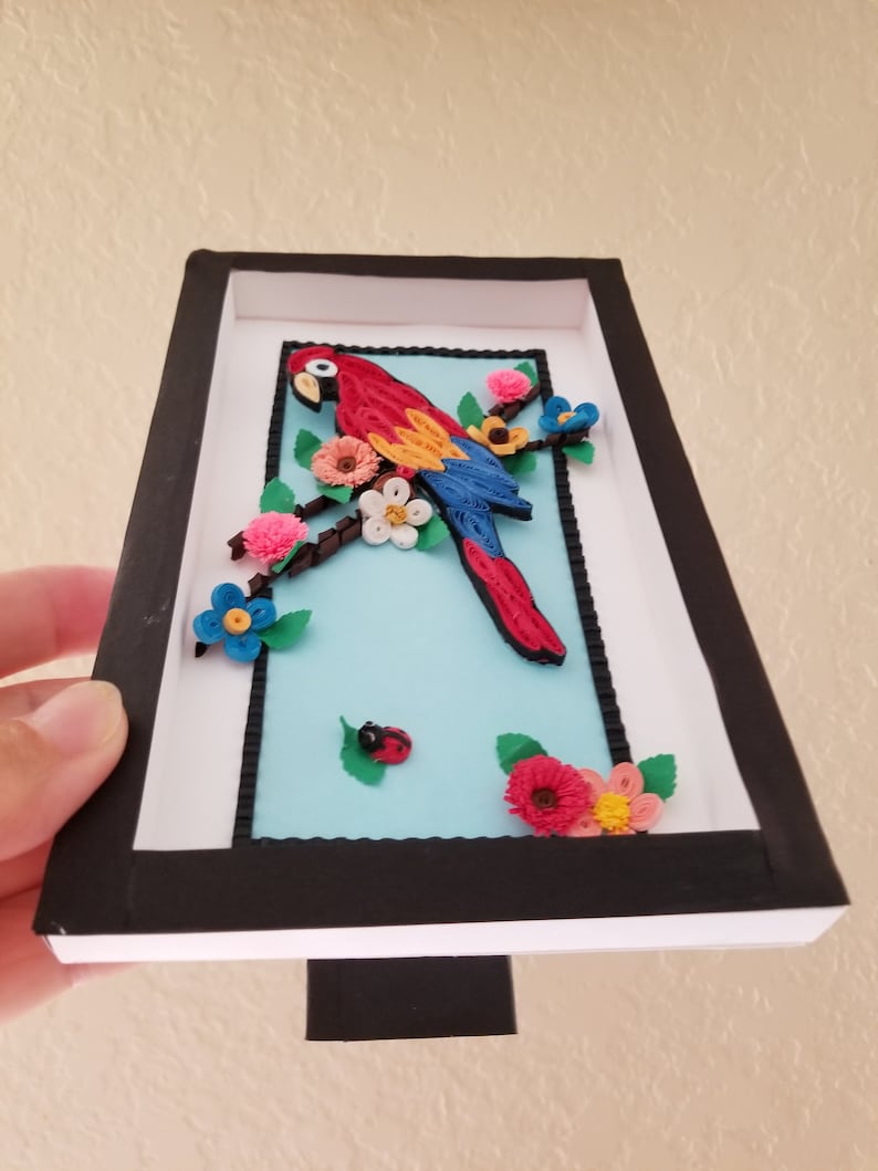 Paper Quilling Parrot frame