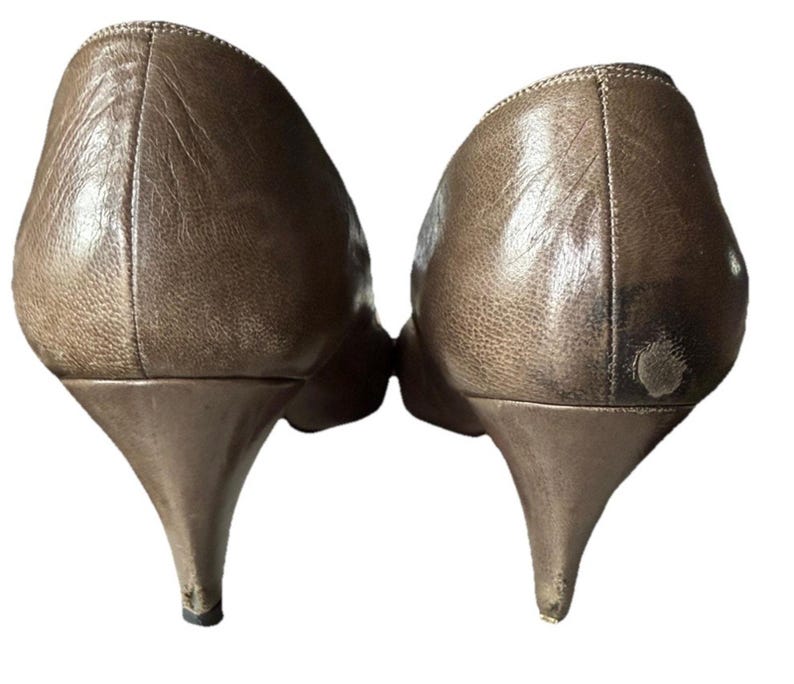 Vintage Bruno Magli Taupe Leather Pumps 7.5B IT Ruched Pointed Toe Heels w/Box image 7