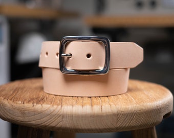 Pflanzlich gegerbtem Ledergürtel mit 38 mm breiter Edelstahl-Schnalle, INDIVIDUALISIERBAR