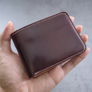 7 COLORES - 4-Ranura Borgoña Shell Cordovan & Cuero Natural Billfold Cartera