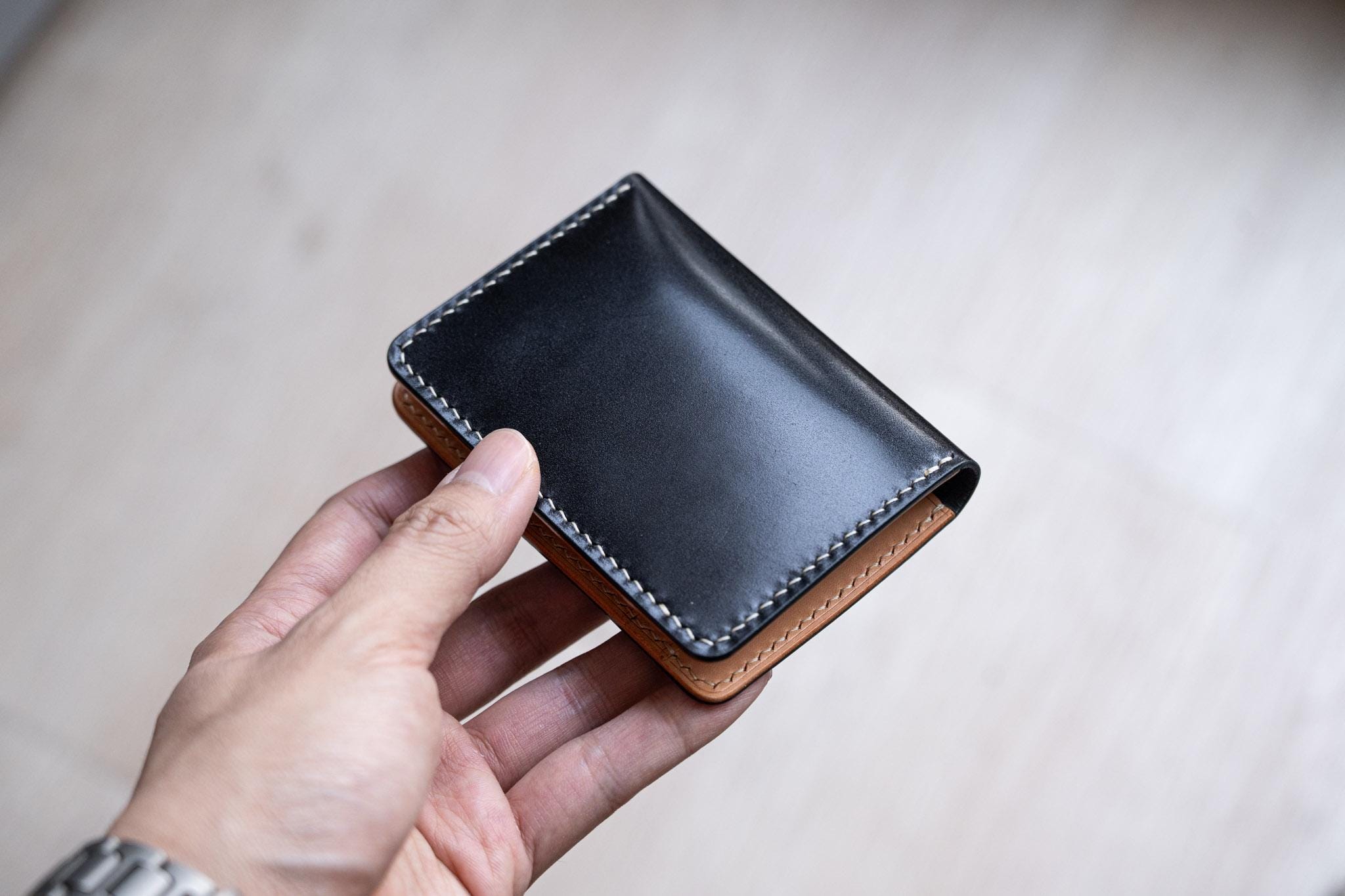 Shell Cordovan & Natural Vegetable-tanned Leather 4-slot Vertical