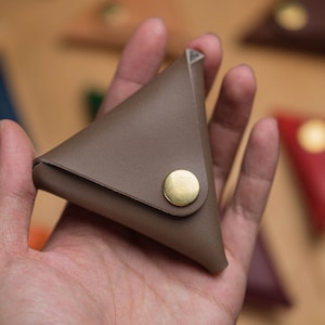 13 COLORES - Monedero de monedas del triángulo de cuero curtido en vegetales, bolsa de utilidad