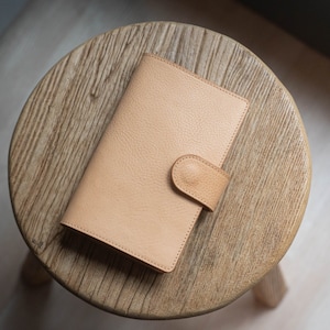 6 COLORS - B6 Slim/Midori MD/Nanami Cafe Note/Common Planner Natural Snap Closure Pebbled Leather Notebook Folio Cover
