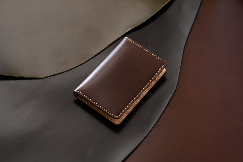 7 COLORS Shell Cordovan & Natural Leather Vertical Card Wallet Brown