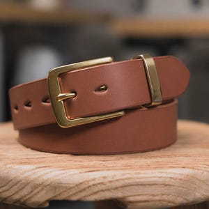 Brown Vegetable tanned Leather Standard Belt - front view with solid brass buckle and solid brass belt loop
