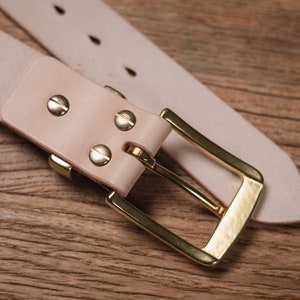 Full-grain leather standard belt - back views - detail for 
solid brass handware (belt keeper, buckle and Chicago screws) and belt tip