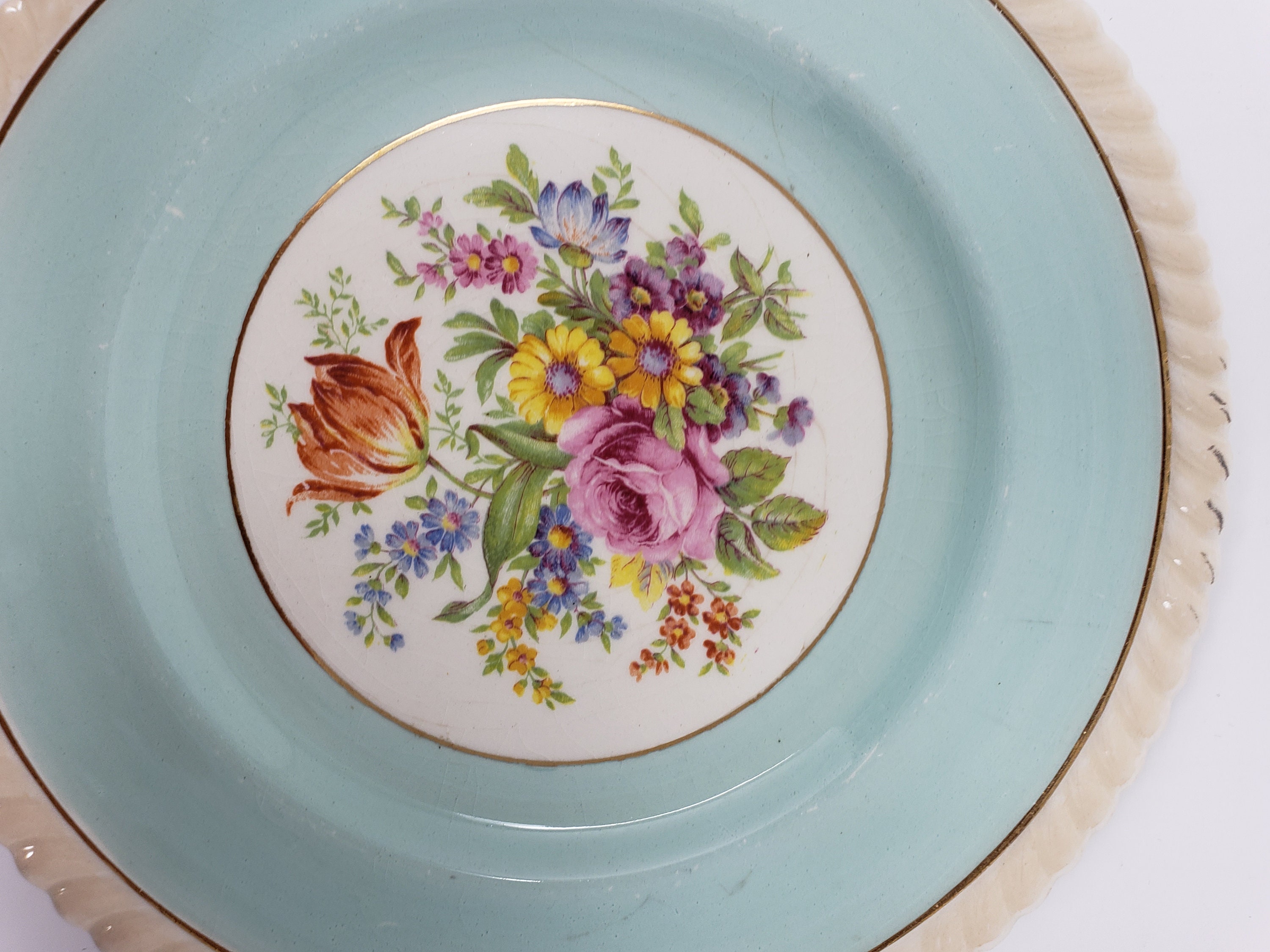 Vintage JOHNSON BROS. Old English Aqua Floral Made in England Plate 10.