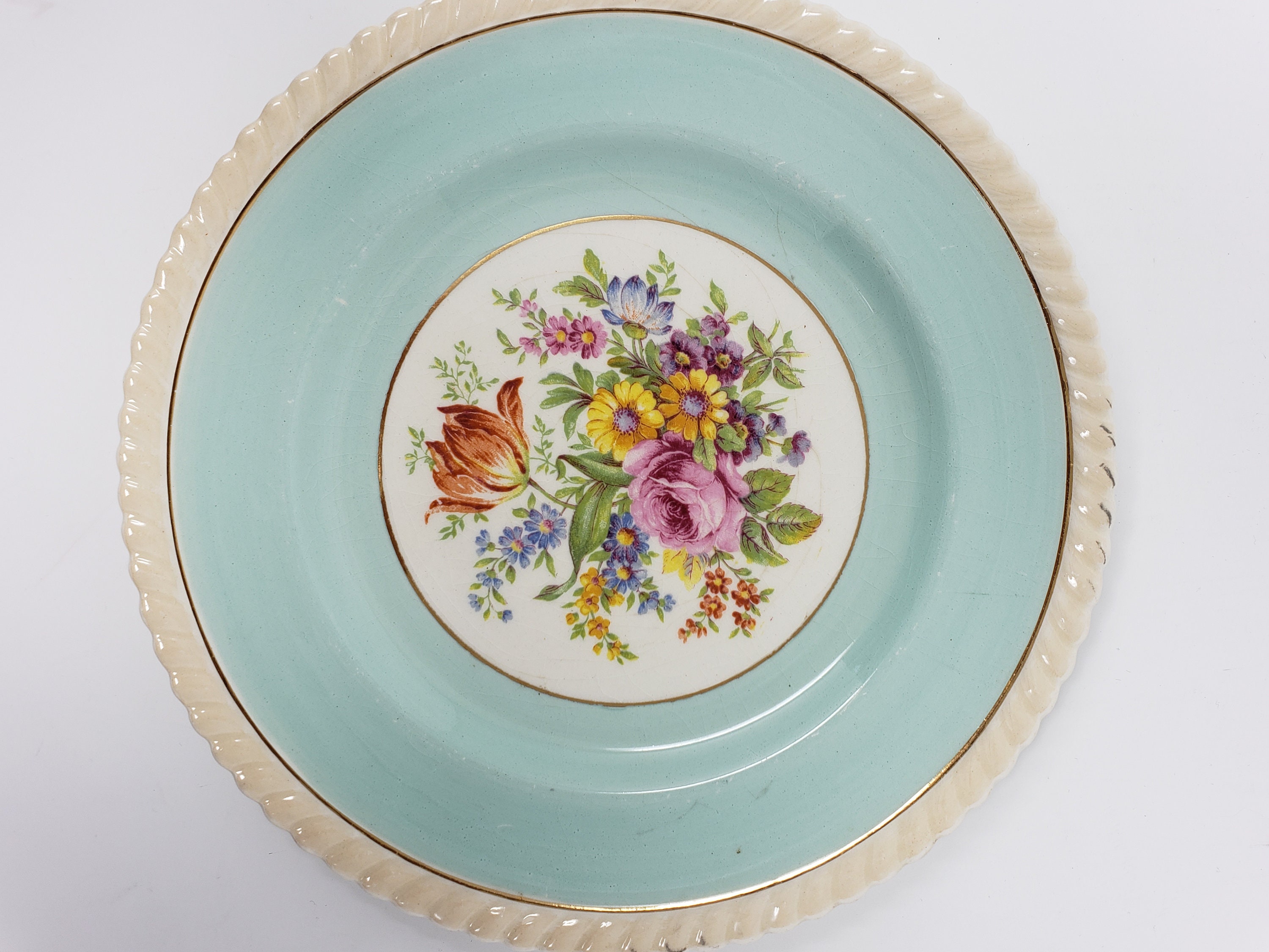 Vintage JOHNSON BROS. Old English Aqua Floral Made in England Plate 10.